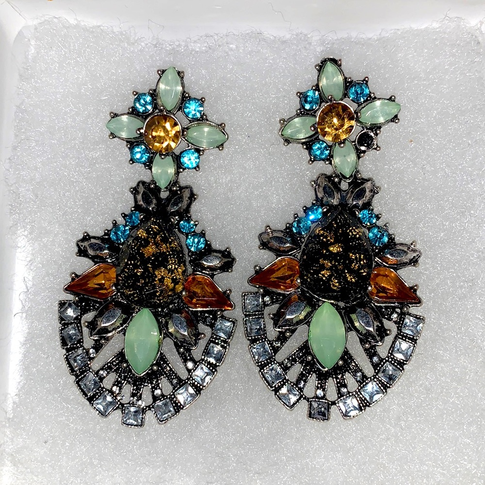 Stunning vintage earrings